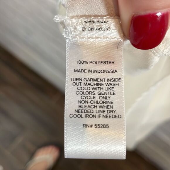 🌟 Express White Silky Tank - Size Small - Picture 5 of 5